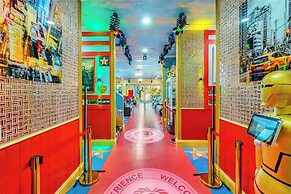 Luxury Mansion w Pool Sleeps 60