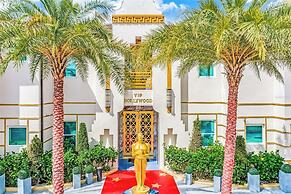 Luxury Mansion w Pool Sleeps 60