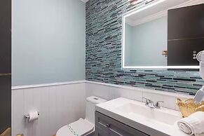 Luxury Mansion w Pool Sleeps 60