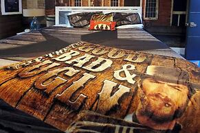 Luxury Mansion w Pool Sleeps 60