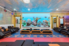 Luxury Mansion w Pool Sleeps 60