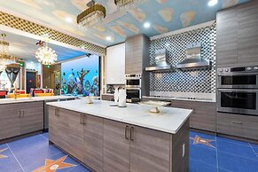 Luxury Mansion w Pool Sleeps 60