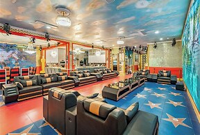 Luxury Mansion w Pool Sleeps 60