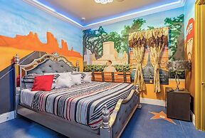 Luxury Mansion w Pool Sleeps 60