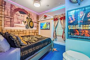 Luxury Mansion w Pool Sleeps 60