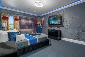 Luxury Mansion w Pool Sleeps 60