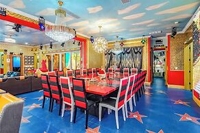 Luxury Mansion w Pool Sleeps 60