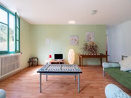 Spacious Home With Beach Access