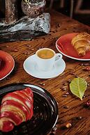 Pickwick Park View Hotel