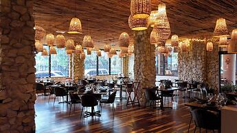 Pickwick Park View Hotel