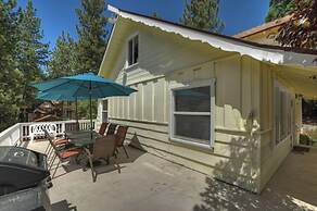 Sunshine Cabin Cozy 2-Story Getaway