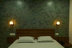 Balu Residency - A Business Class Hotel