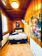 Cozy 3BR Apt with Garden Sleeps 10