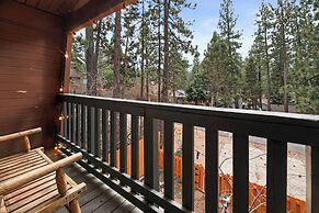 Moonridge Manor Cozy Retreat with Hottub