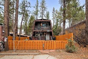 Moonridge Manor Cozy Retreat with Hottub