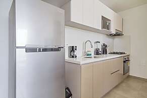 Salguero Suites By HostPro