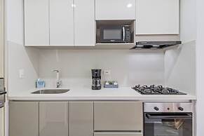 Salguero Suites By HostPro