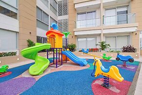 Salguero Suites By HostPro