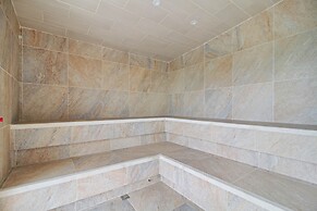 Salguero Suites By HostPro