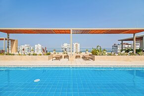 Salguero Suites By HostPro