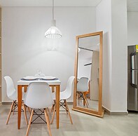 Salguero Suites By HostPro