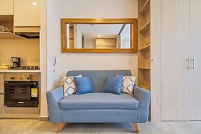 Salguero Suites By HostPro