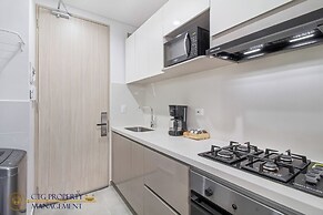 Salguero Suites By HostPro