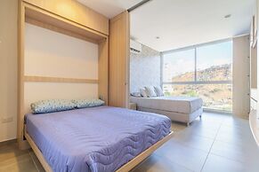 Salguero Suites By HostPro