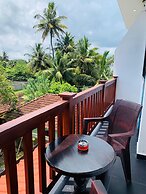 Lucky Monkey Inn & Restaurant