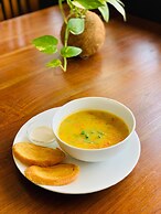 Lucky Monkey Inn & Restaurant