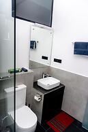 Lucky Monkey Inn & Restaurant