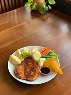 Lucky Monkey Inn & Restaurant