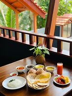 Lucky Monkey Inn & Restaurant