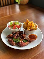 Lucky Monkey Inn & Restaurant