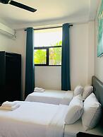 Lucky Monkey Inn & Restaurant