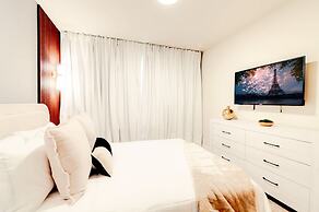 1259 Modern 5BD Family Home For Your Vacation