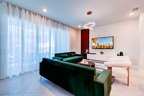 1259 Modern 5BD Family Home For Your Vacation