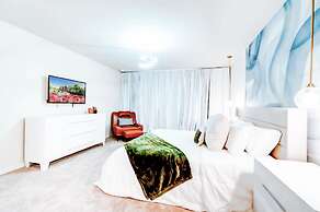 1259 Modern 5BD Family Home For Your Vacation