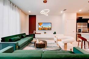 1259 Modern 5BD Family Home For Your Vacation