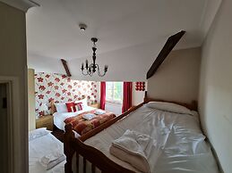 OYO Lavender House Hotel