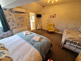OYO Lavender House Hotel