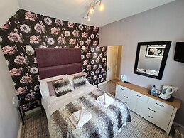 OYO Lavender House Hotel