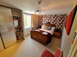OYO Lavender House Hotel