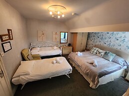 OYO Lavender House Hotel