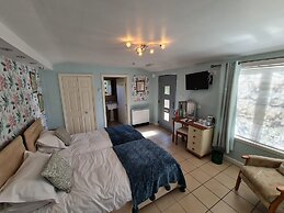 OYO Lavender House Hotel