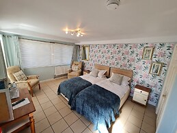 OYO Lavender House Hotel