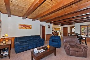 Canyon Castle Mtn Retreat w Hot Tub