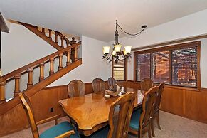 Canyon Castle Mtn Retreat w Hot Tub