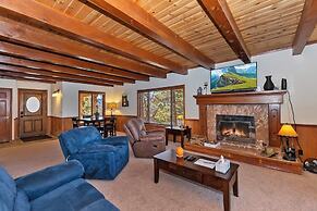 Canyon Castle Mtn Retreat w Hot Tub