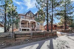 Canyon Castle Mtn Retreat w Hot Tub